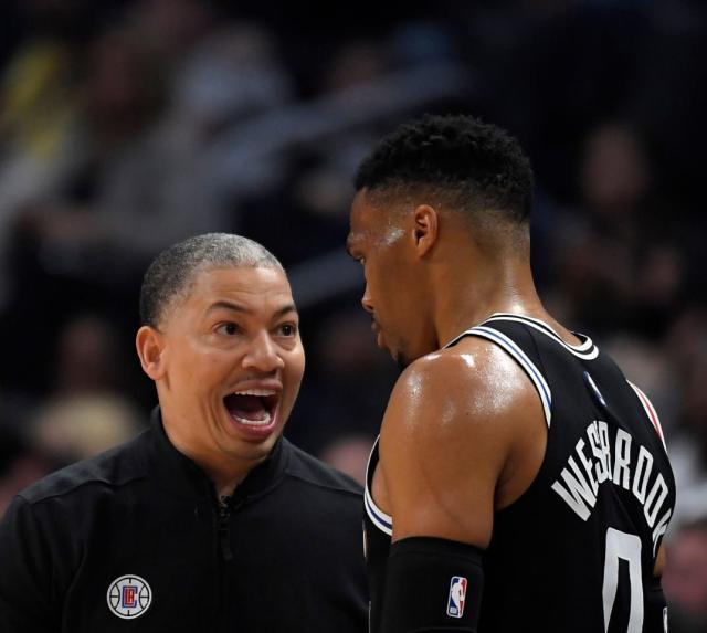 天天盈球在线-杜韦首次季后赛交手！此前11次对话韦少不落下风