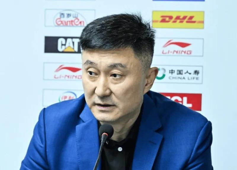 胜四川发布会！杜锋爆赞对手展情商，回应外援适应，奎因直指2点